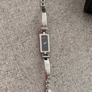 Womens Movado Bangle Style Watch 84 H5 1410